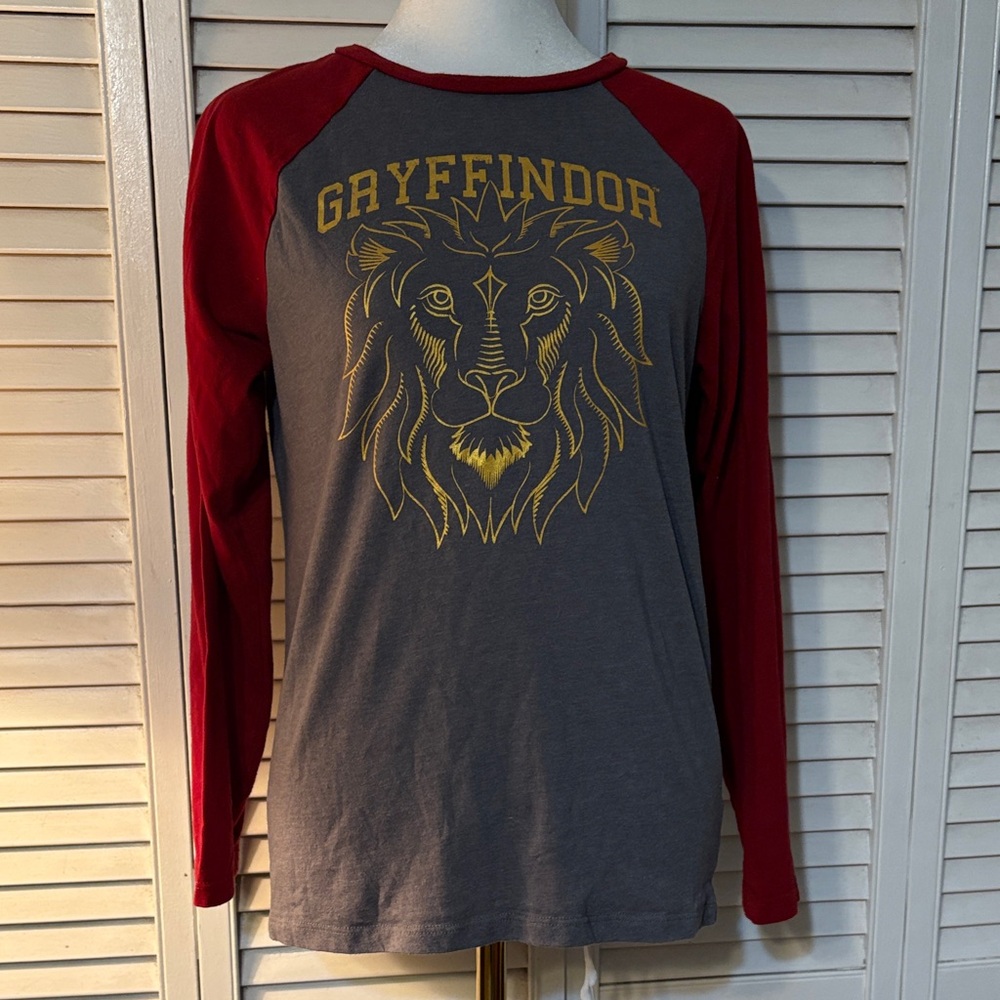 Gryffindor Lion Graphic Long Sleeve Shirt